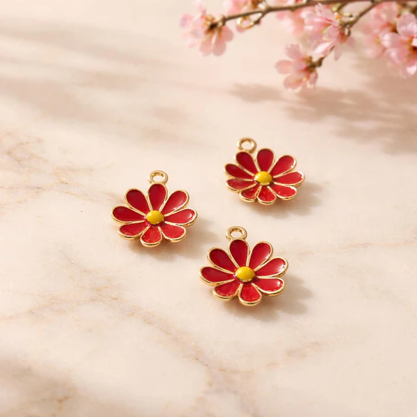 dije esmaltado flor roja base dorado, 15 mm, por unidad