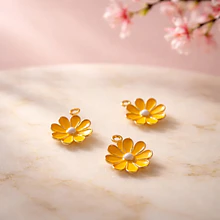 dije esmaltado flor amarilla base dorado, 15 mm, por unidad