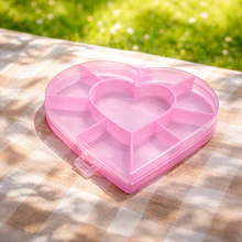Contenedor rosa en forma de corazón, 15 cm aprox, 9 compartimientos, 1,6 cm de alto
