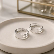 Base de anillo plateado, el set de 2 unidades
