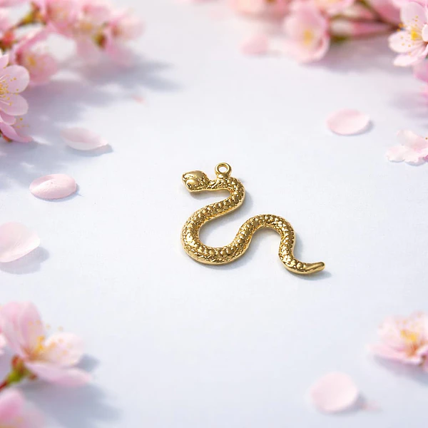Colgante moda serpiente, baño de oro, 37 x 21 mm, por unidad
