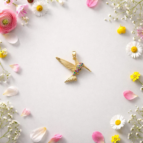 Dije colibrí baño de oro con zircones, 20 x 26 mm, por unidad
