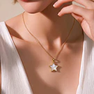 colgante baño de oro con aplicación de madre perla, 16 mm, con valier