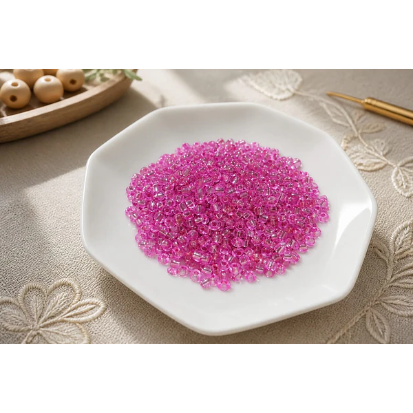 Mostacillón color fucsia cristal bolsa de 40 grs (6/0)
