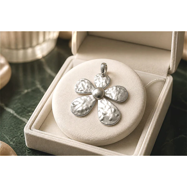 Colgante flor baño de plata, 67 mm, por unidad