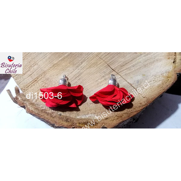 Borla flor rojo, base plateado, 24 mm de largo, por par