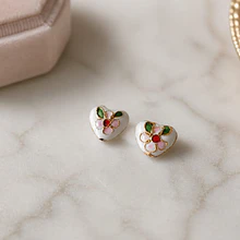 Perla española en forma de corazón blanco, 11 x 12 mm, set de 2 unidades. San Valentin