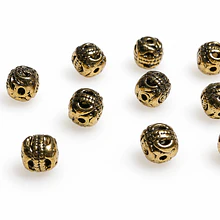 Separador dorado con diseño, 6 x6 mm, set de 10 unidades