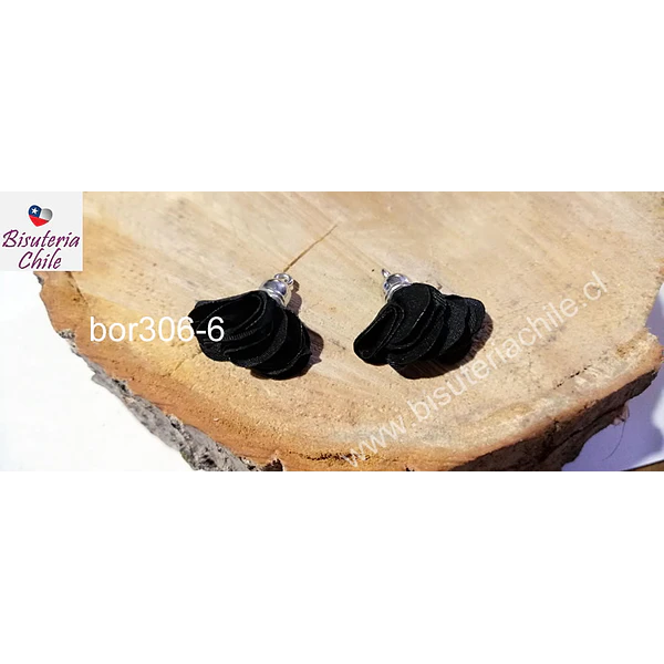 Borla flor negro, base plateado, 24 mm de largo, por par