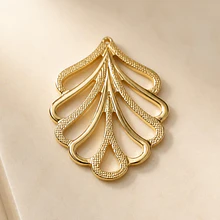 Colgante baño de oro, 39 x 30 mm, por unidad