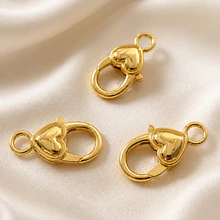 Mosquetón con diseño, baño de oro 18k, 25 x 12 mm, por unidad