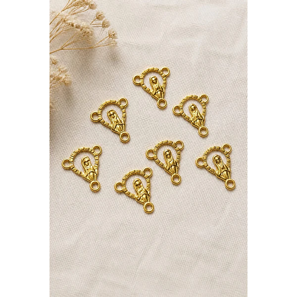 Dije dorado Marieta, 16 x 15 mm, set de 7 unidades