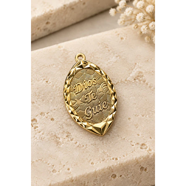 Colgante baño de oro, "Dios te Guíe", 30 x 19 mm, por unidad
