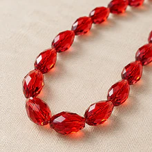 Cristal gota rojo, 15 mm de largo x 12 mm de ancho, set de 10 unidades