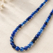 agata facetada de 4 mm, en tonos azules de 95 piedras APROX
