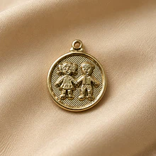 Dije baño de oro, 15 mm, niño y niña, por unidad