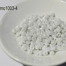 Mostacillón color blanco perlado, bolsa de 40 grs.