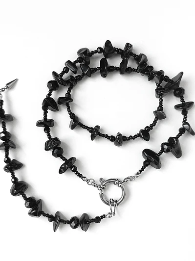 Collar Obscura - obsidiana negra y acero quirúrgico