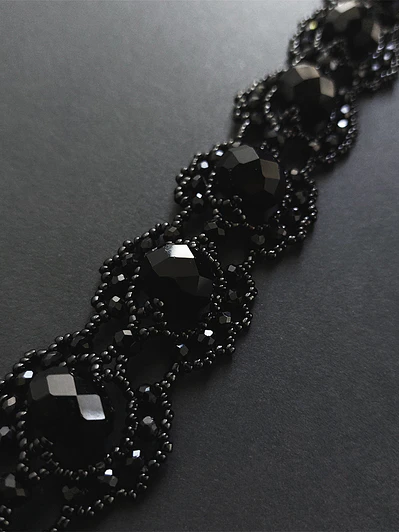 Choker estelar- Cristales negros