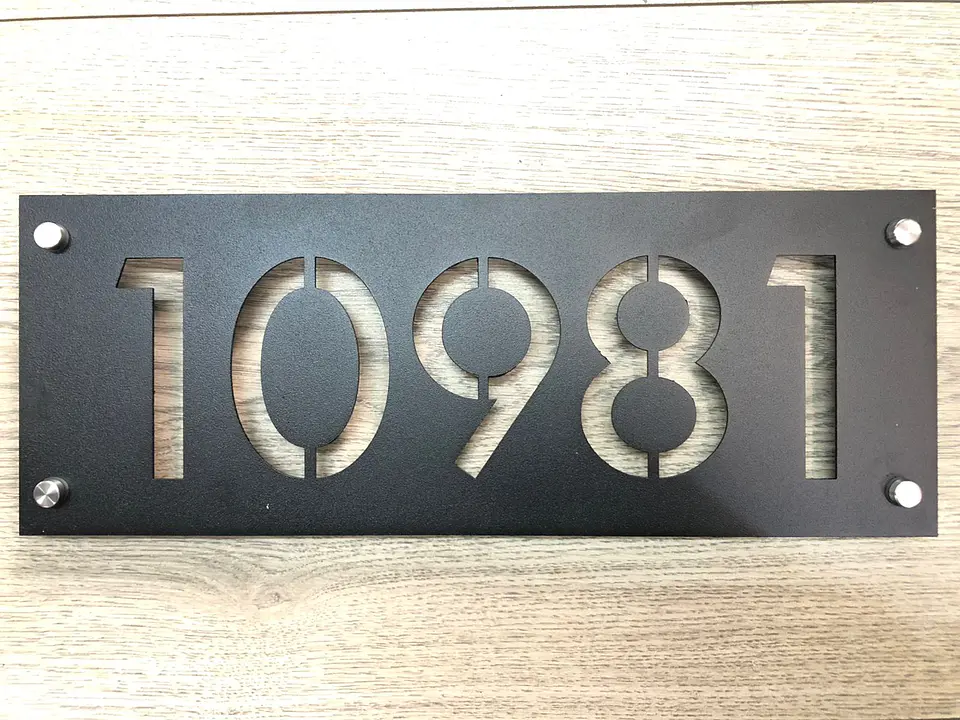 Numero en placa de acero 40x15 Negro - vista 3