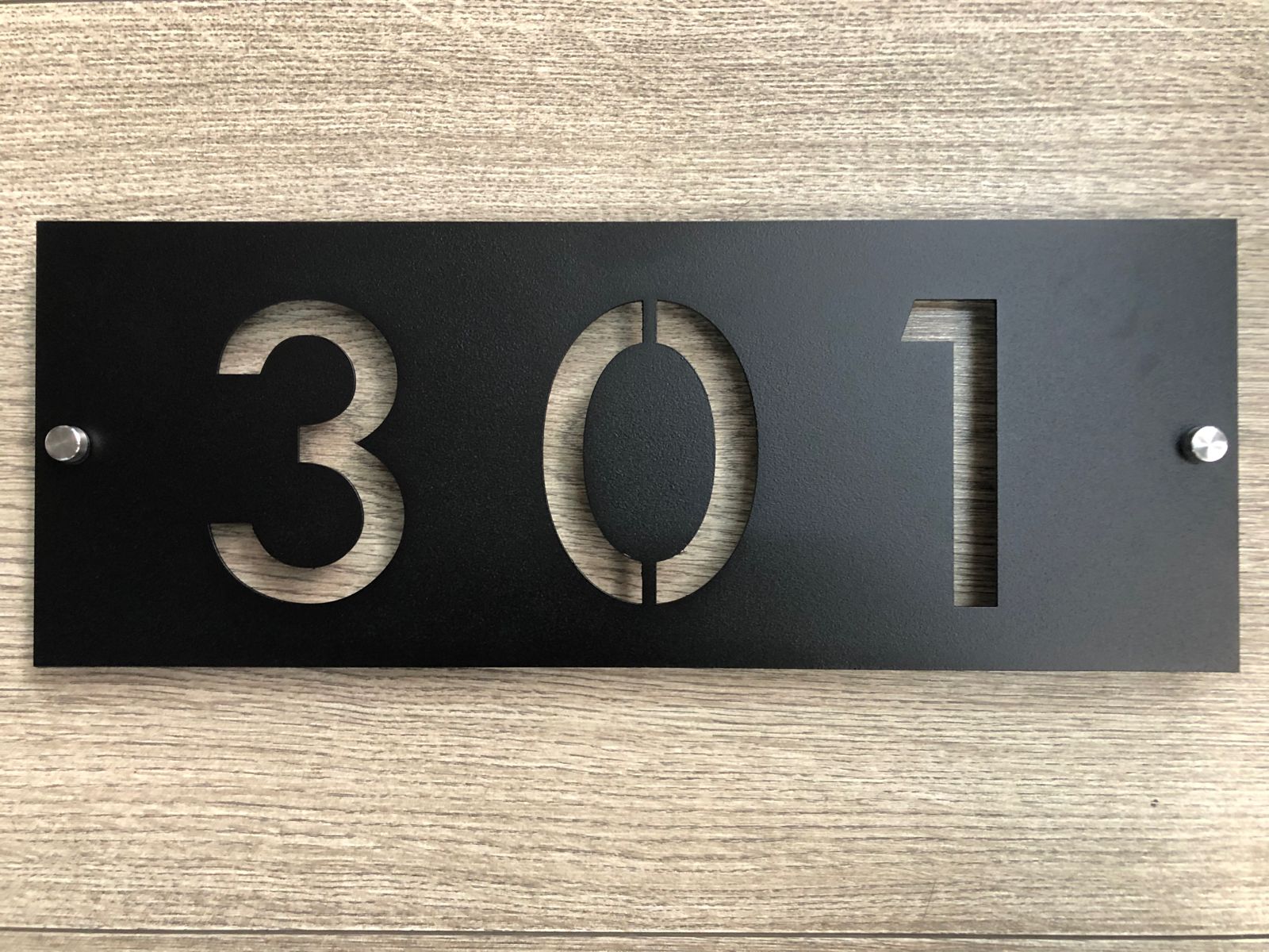 Numero en placa de acero 40x15 Negro