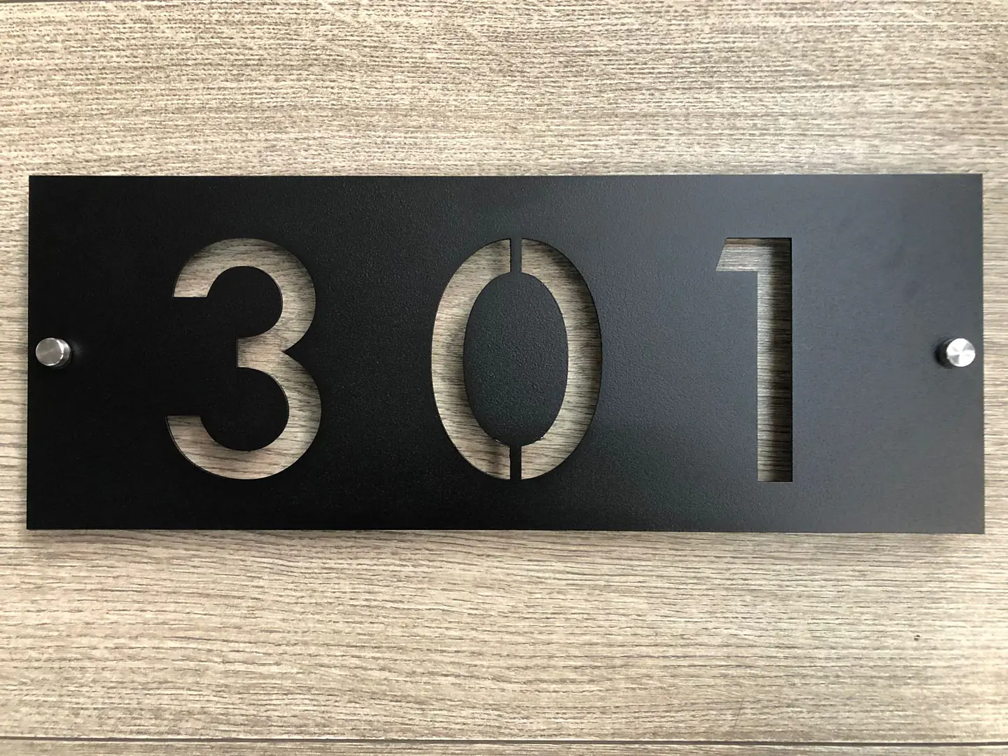Numero en placa de acero 40x15 Negro - vista 7