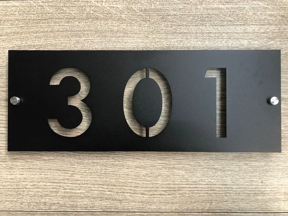 Numero en placa de acero 40x15 Negro - vista 7