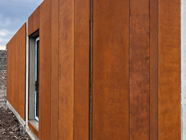Casa Particular Brisas de Chicureo – Revestimiento en Acero Corten