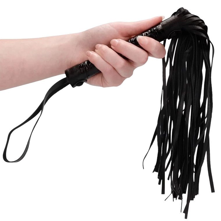 Látigo Negro Luxury: Impacto y Estilo 2