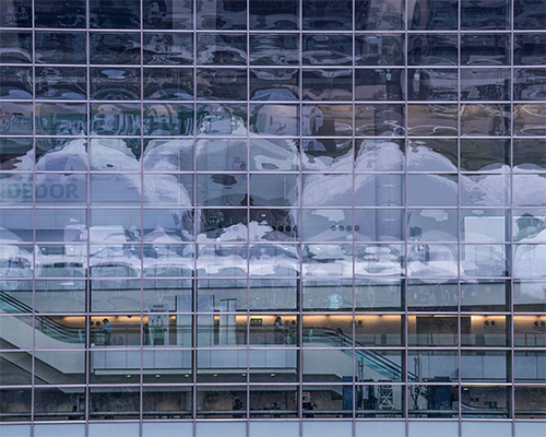 Nubes en el cristal