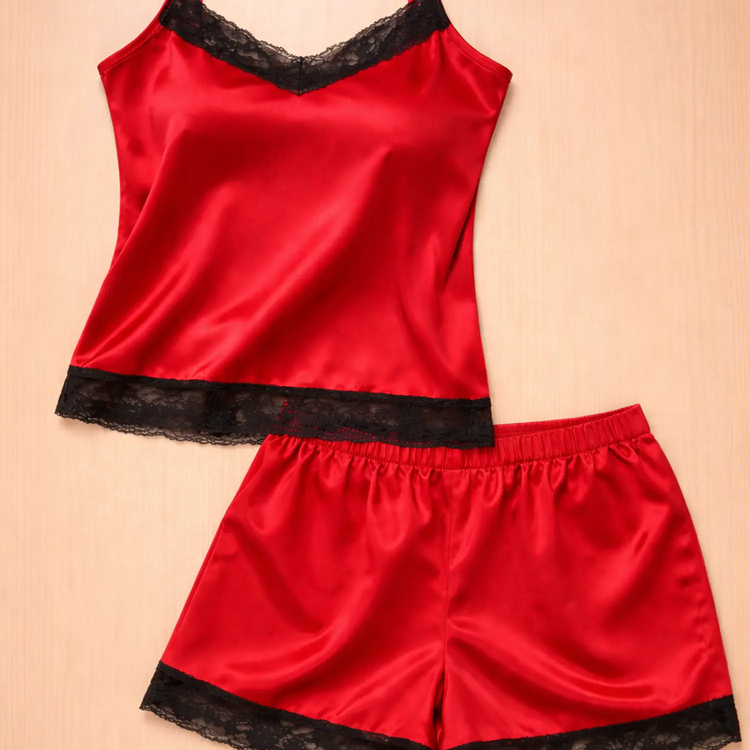 Conjunto Mujer Pijama Satín Short y Blusa con Encaje Elegante 5