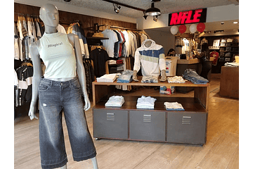 TIENDA RIFLE JEANS POPAYÁN