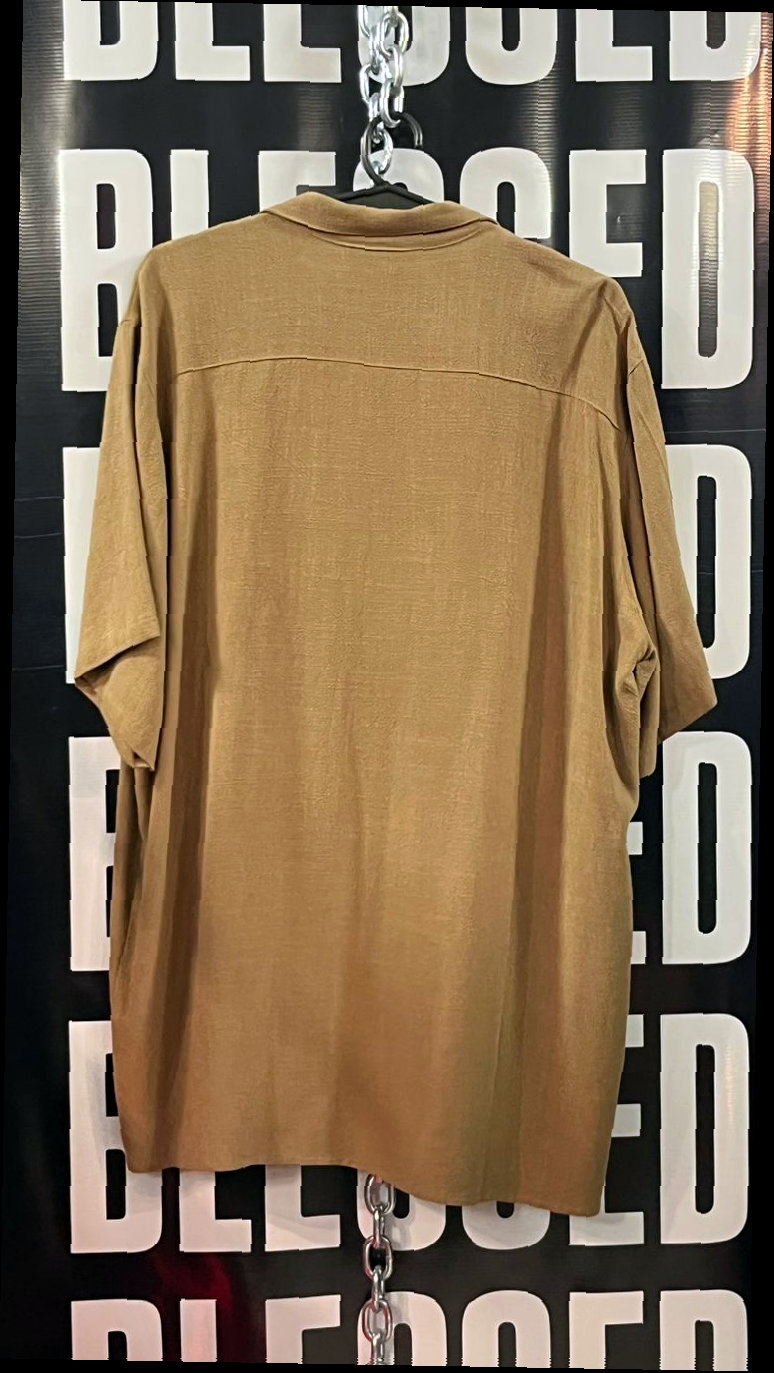 Camisa Camel Manga Corta Cuello Abierto — 2