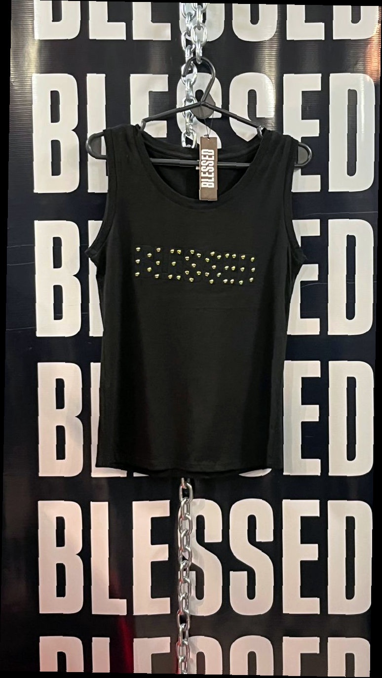Musculosa Negra BLESSED con Tachas