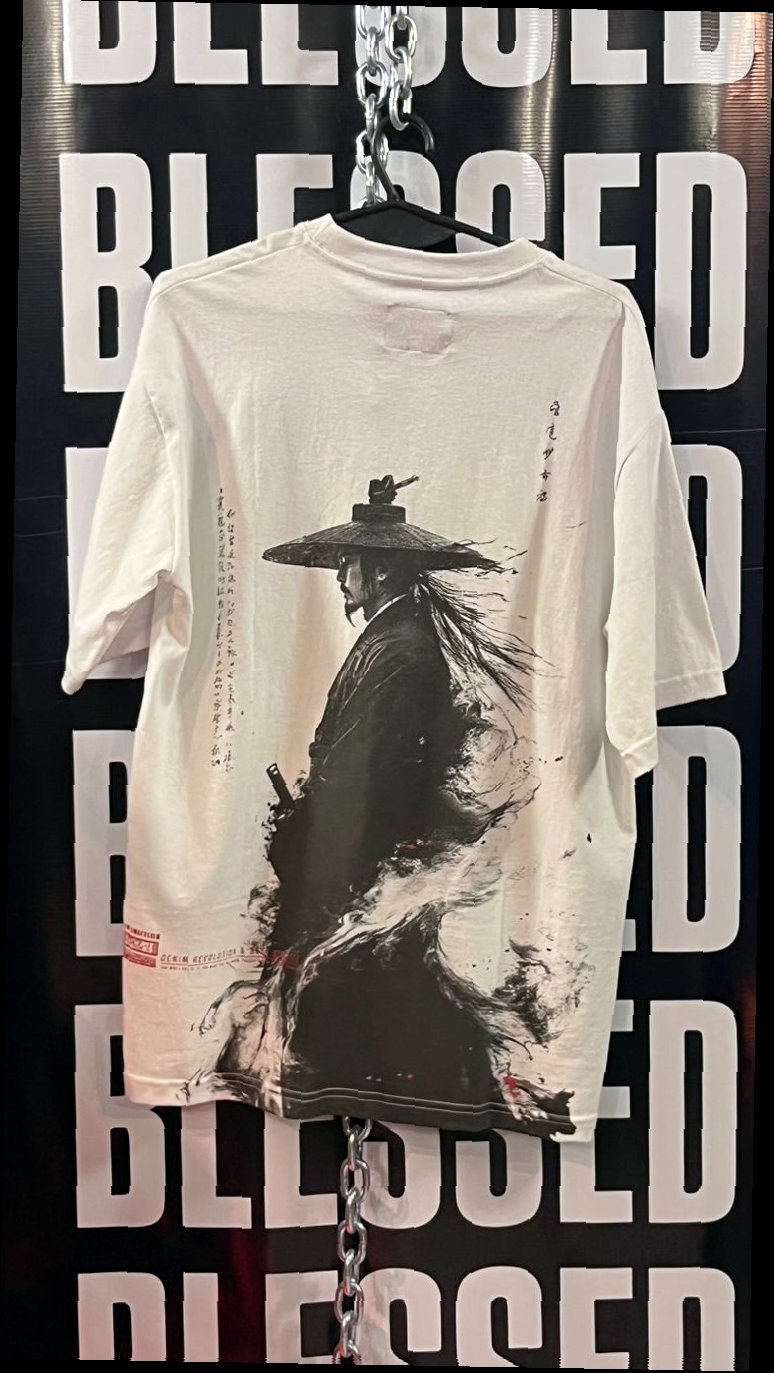 Remera Oversize Blanca Samurái — 2