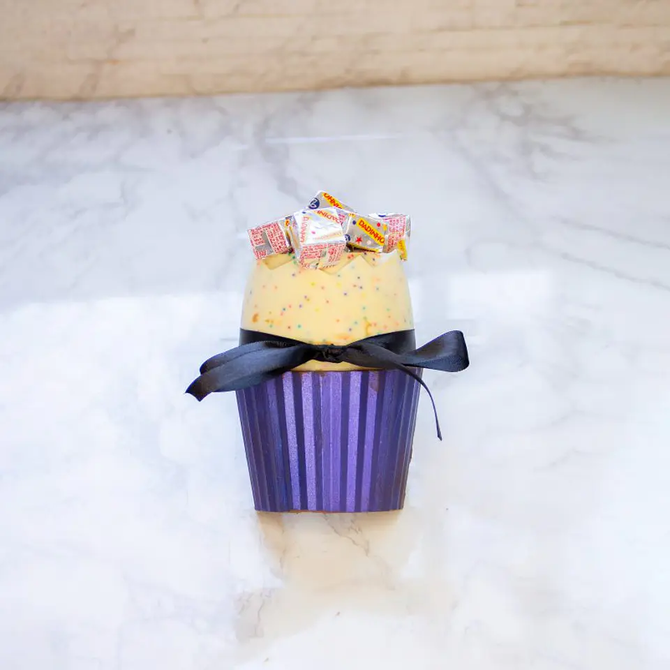 HUEVO CUPCAKE - FORMA 3 PARTES 1