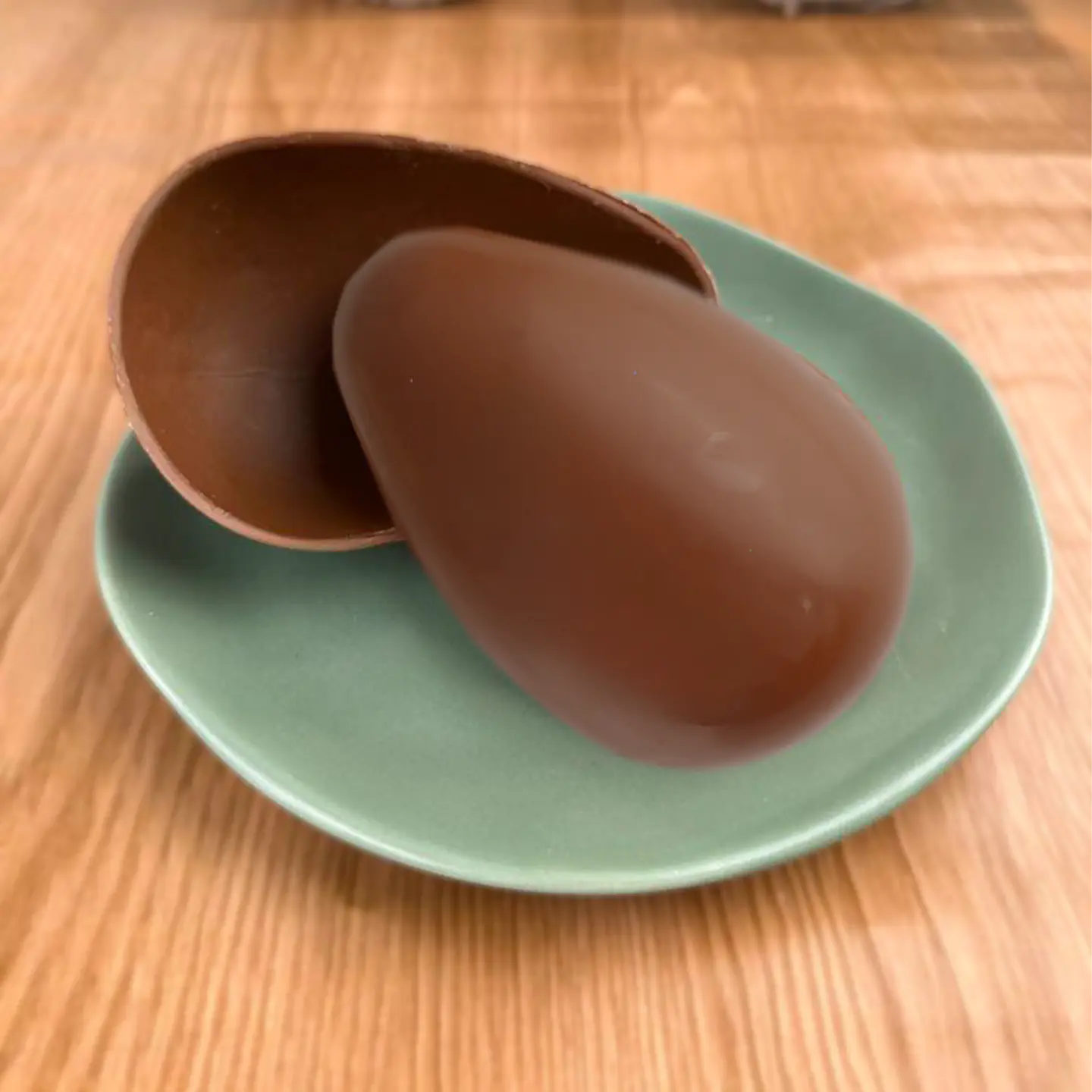 HUEVO LISO CÁSCARA DELGADA 500G - FORMA 3 PARTES 1