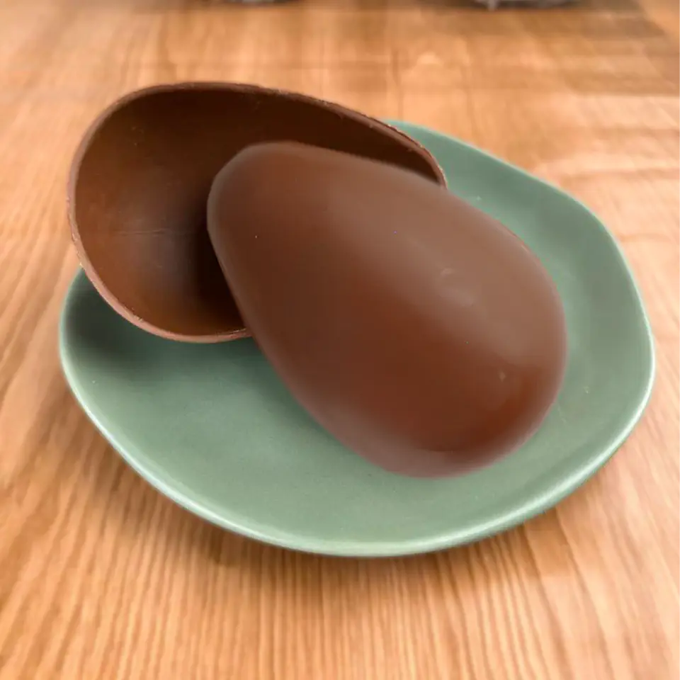 HUEVO LISO CÁSCARA DELGADA 500G - FORMA 3 PARTES 1