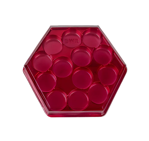 CAJA HEXAGONAL PARA CARAMELOS CON 13 CAVIDADES – ROJA