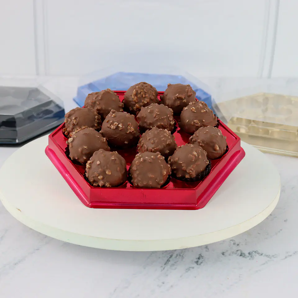 CAJA HEXAGONAL PARA CARAMELOS CON 13 CAVIDADES – ROJA 2