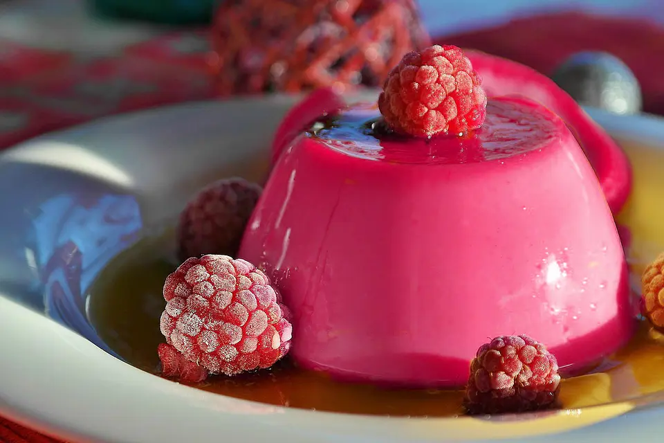 FLAN CON LECHE SABOR FRUTILLA MACRO FOOD 1 KG. 2