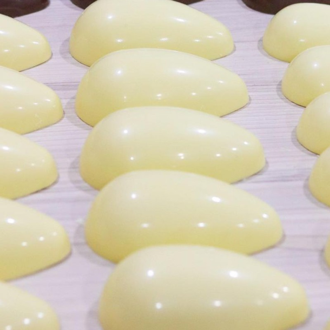 HUEVO LISO CASCARA FINA 250G - FORMA 3 PARTES SP 1