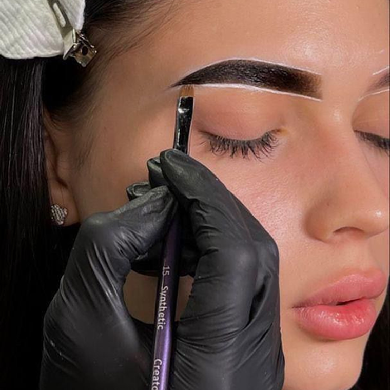 Cejas perfectas con henna 1