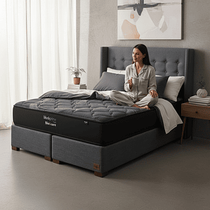 Cama King Box 30 cm + Colchon Black Prime - Modelo Uno + Respaldo / Con Patas De Madera (Gris)