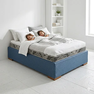 Cama 1.5 Plaza Box 30 cm + Colchon Modelo Ideal / Con Patas De Madera (Gris)