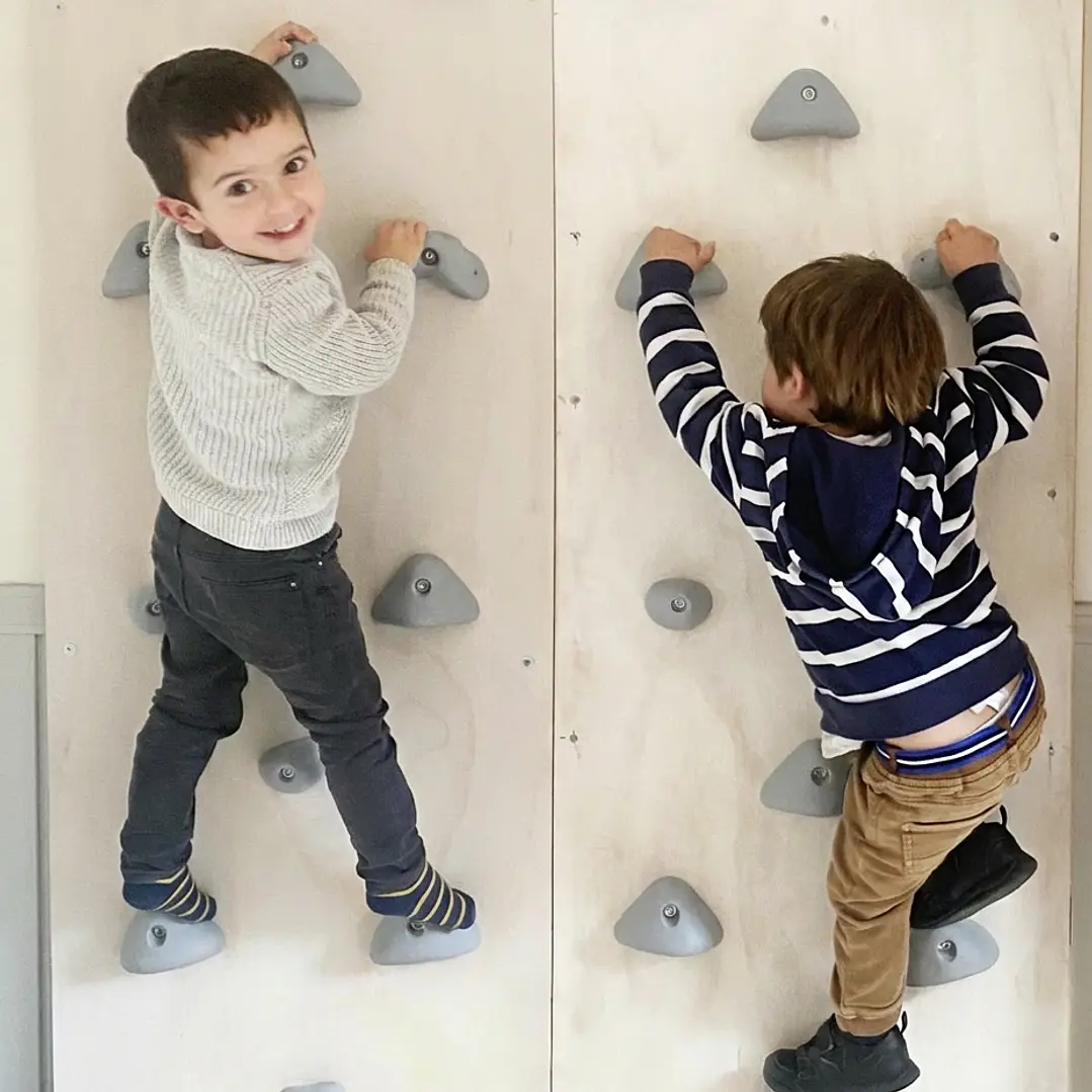 Muro Doble de Escalada con presas listo para muro 1