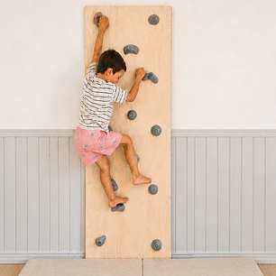 Muro de escalada con presas piedras de escalada de resina armado listo para muro