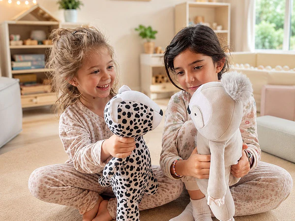 El mejor regalo para niños este invierno: descubre los nuevos HeatHugs, los peluches calentables que abrazan, calman y acompañan
