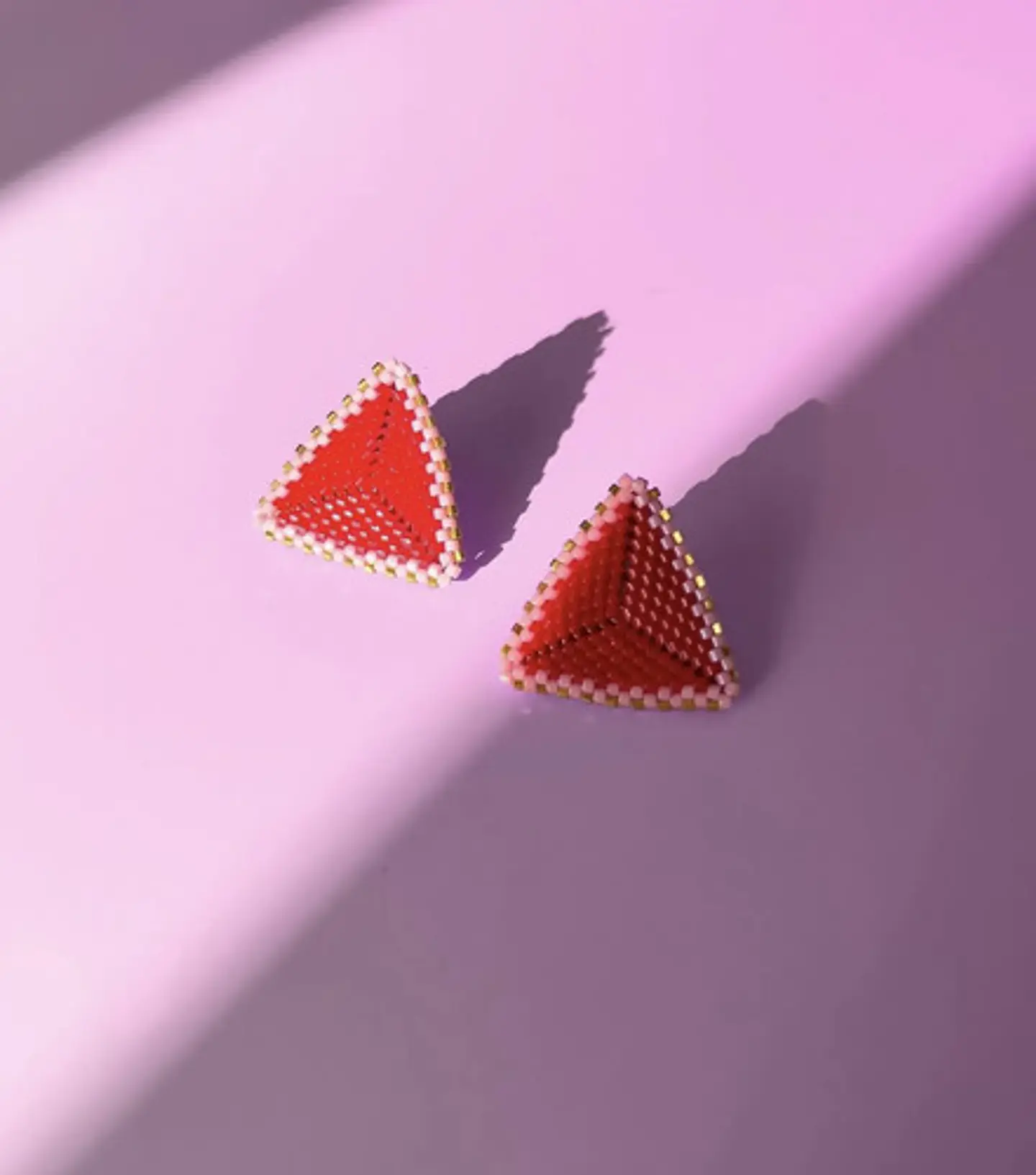 Aros Sankaku Rojo Y Rosado Con Detalles En Oro. Pendientes 1