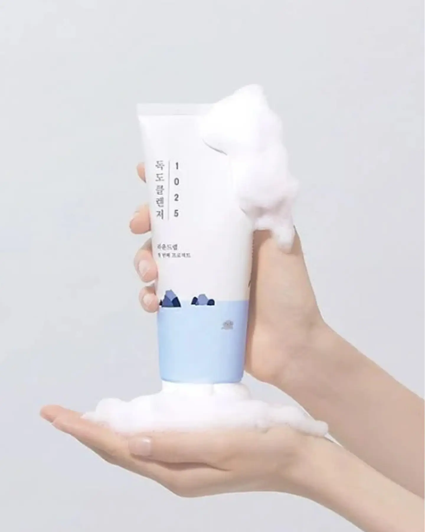 Round Lab 1025 Dokdo Cleanser 150 ml 3